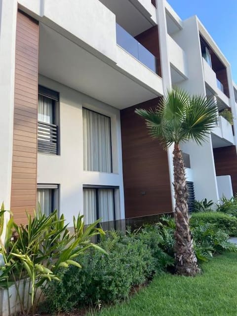 Duplex luxe - Résidence privée - Casablanca/Bouskoura Apartamento in Casablanca