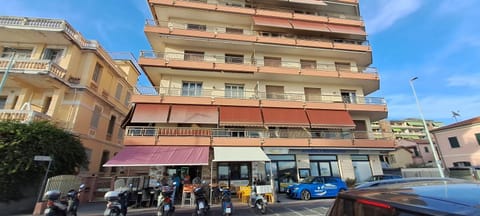 Property building, Neighbourhood, Street view