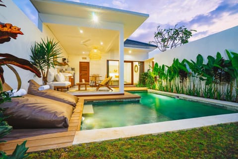 Property building, Living room, Seating area, Garden view, Pool view, Swimming pool