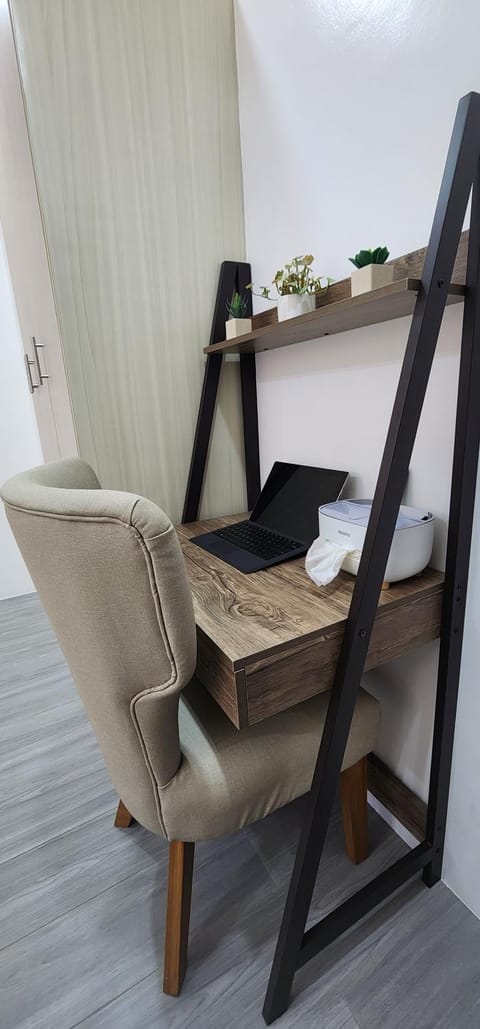 CozyNest - Modern 1 Bedroom Gem Luxury Smart Unit Apartment in Angeles