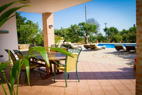 Patio, Garden, Balcony/Terrace, Swimming pool