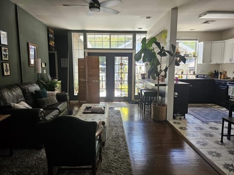 Living room, Seating area, Dining area, Communal kitchen