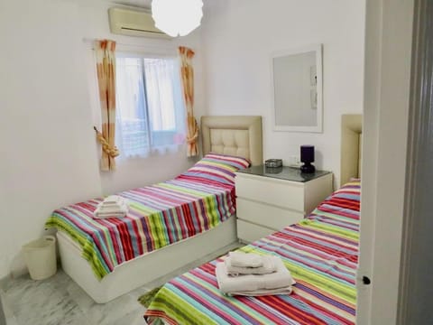 Bright and Airy 2 Bed 2 Bath modern Apartment Condo in Sitio de Calahonda