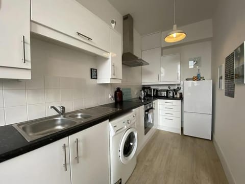 Kitchen or kitchenette, pet friendly, washing machine