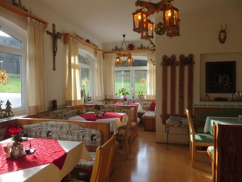 Garni Haus Jagerwirt Bed and Breakfast in Salzburgerland