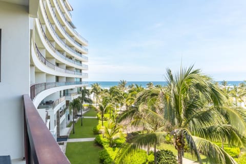 Property building, Day, Garden view, Sea view