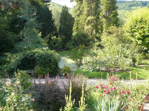 La Pluie de Roses Bed and Breakfast in Giverny