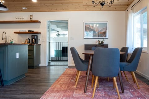 Dining area, kitchen