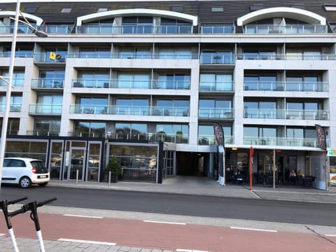 Lautrec Condo in Bredene