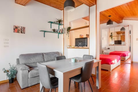 Living room, Dining area