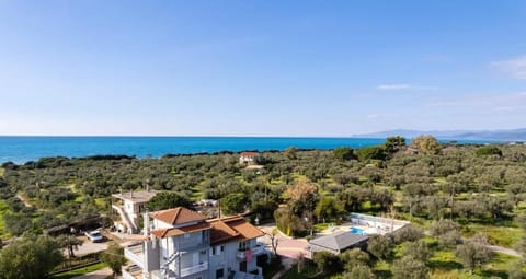 Seaside Oasis - Luxurious Villa with Private Pool Villa in Messenia