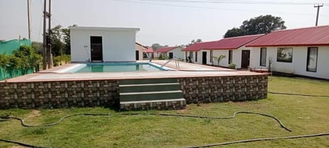 Property building, Swimming pool