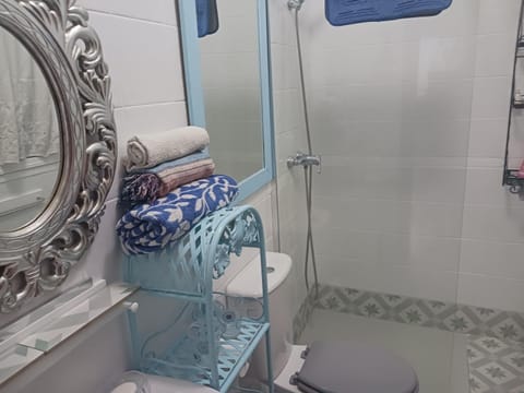 Habitación privada con baño. Urlaubsunterkunft in Cadiz