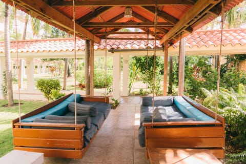 Luxury 2 Bedroom with Pool & Hot-tub Condo in Santo Domingo Este