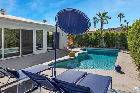 wonderfully reimagined 3bd 2bath mid-century palm springs home Villa in Cathedral City