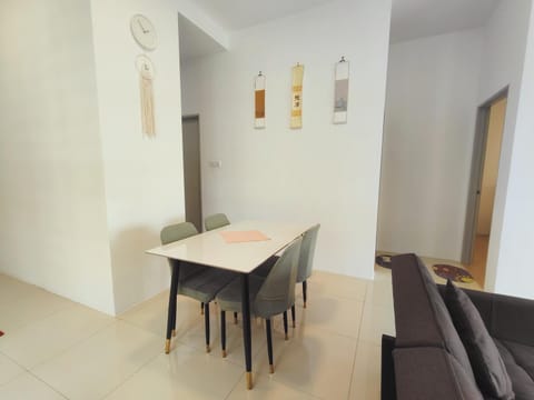 Gem Suites Minimalist 2BR 4beds Entire Apartment Appartement in Kuching