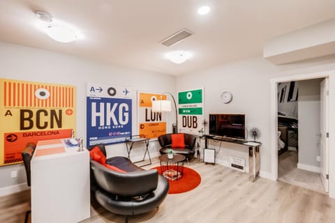 Rare find. Legal basement suite with separate ent. Apartment in Edmonton