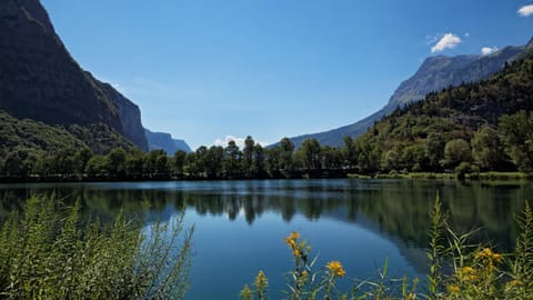 Nearby landmark, Day, Natural landscape