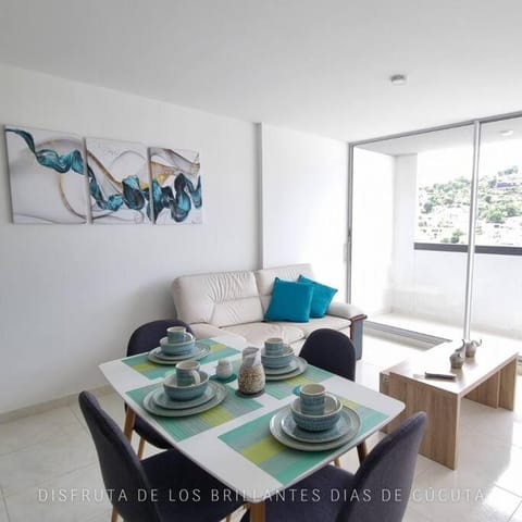 iluminado y conformable apto con excelente vista Appartamento in Villa del Rosario