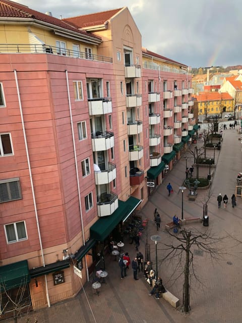 Property building, Street view