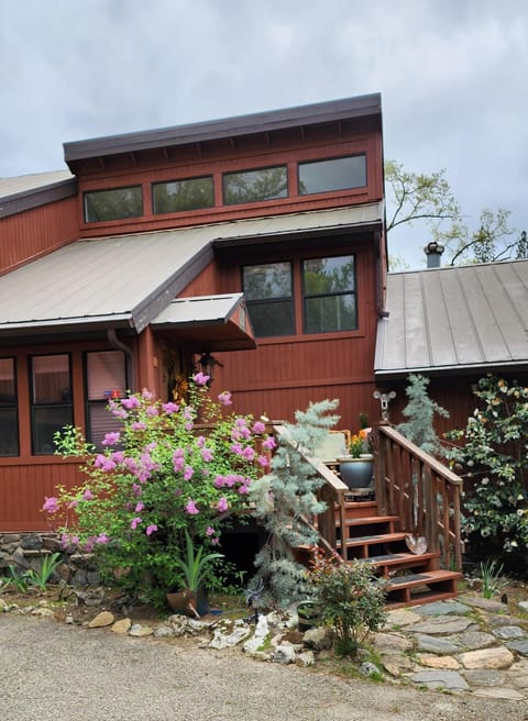 Yosemite Mountain Retreat Natur-Lodge in Ahwahnee