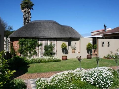 Corner House Accommodation Bed and breakfast in Port Elizabeth