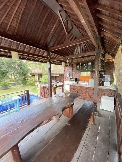 Kubu Di Omo Villas Albergue natural in Kediri