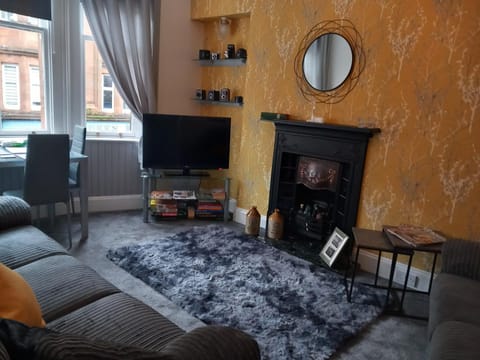 TV and multimedia, Living room, Seating area