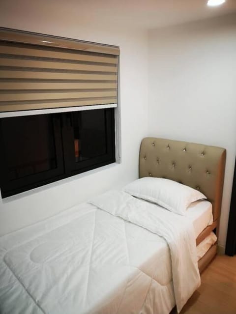 SUNWAY GRID Home Sweet Home 8 Pax Apartment in Singapore