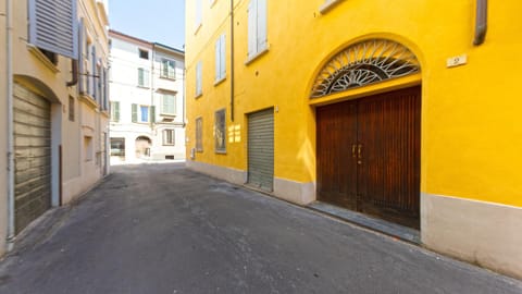 Pitti Home Apartment in Reggio Emilia