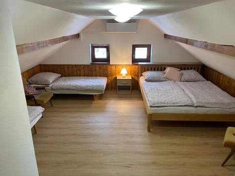 Bed, Photo of the whole room, Bedroom, air conditioner