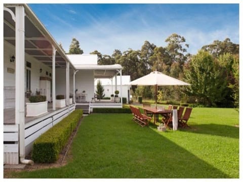 Warrane- LUXURY ESTATE WITH POOL & GUESTHOUSE House in Batemans Bay