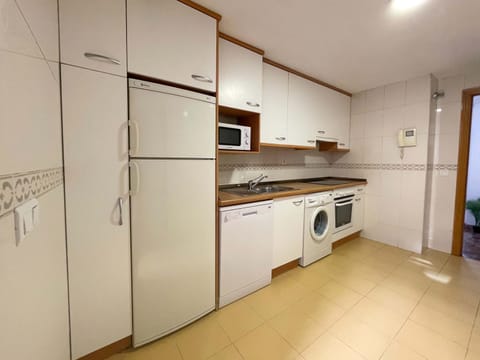 Apartamentos El Pilar Suites 3000 Apartment in Zaragoza