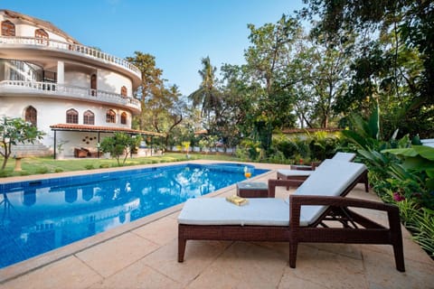 Property building, Pool view, Pool view, Swimming pool