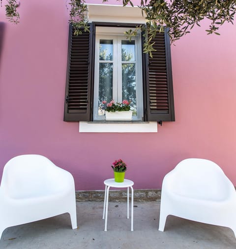 Property building, Garden view