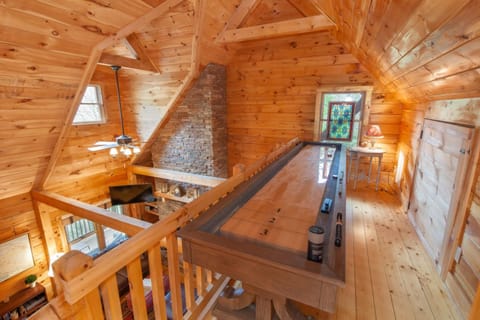 Cabin Fever House in Beech Mountain