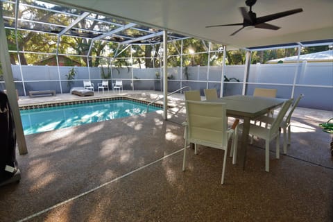 4bd/3bth Renovation With Heated Pool near Downtown Maison in Sarasota