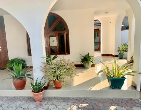 GOLDEN TASTE REST HOUSE Apartment hotel in City of Dar es Salaam