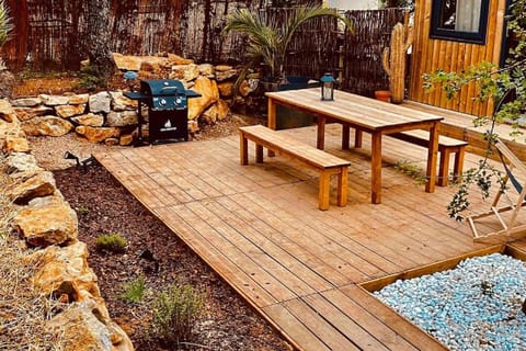 Tiny LiLouMaCa Cœur Ste Baume Chalet in French Riviera