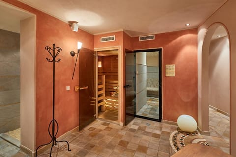 Sauna, Steam room