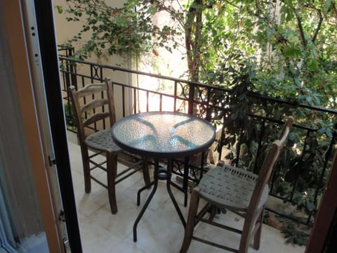 Vazakas Rooms Apartment in İzmir Province