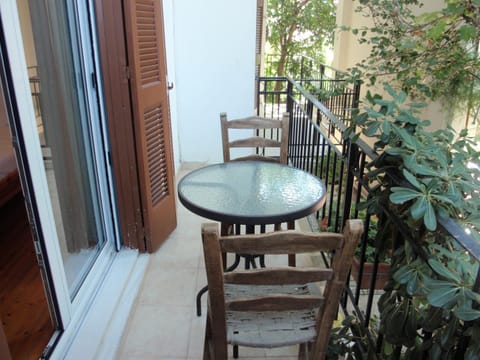 Vazakas Rooms Apartment in İzmir Province