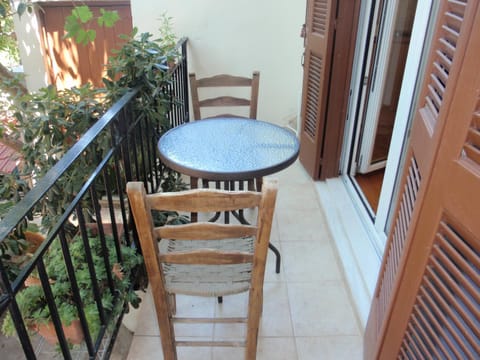 Vazakas Rooms Apartment in İzmir Province