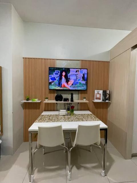 TV and multimedia, Dining area