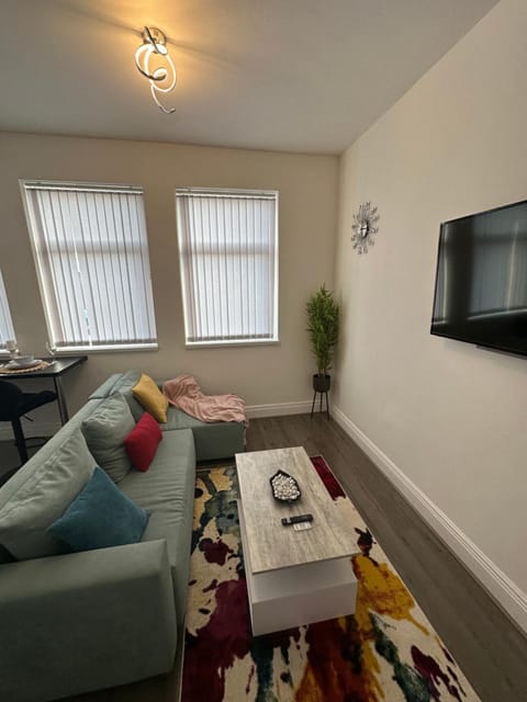 Lovely 2 Bedroom Apartments In Manchester Close To City Centre And Manchester City Stadium #1 Apartment in Manchester