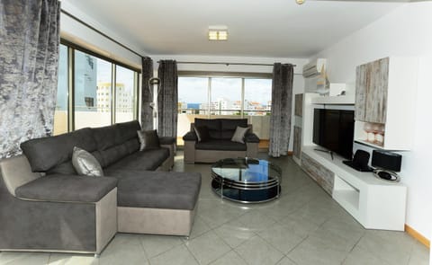 Exclusive Luxury Apartments in Oceano Atlantico Complex Condo in Portimao