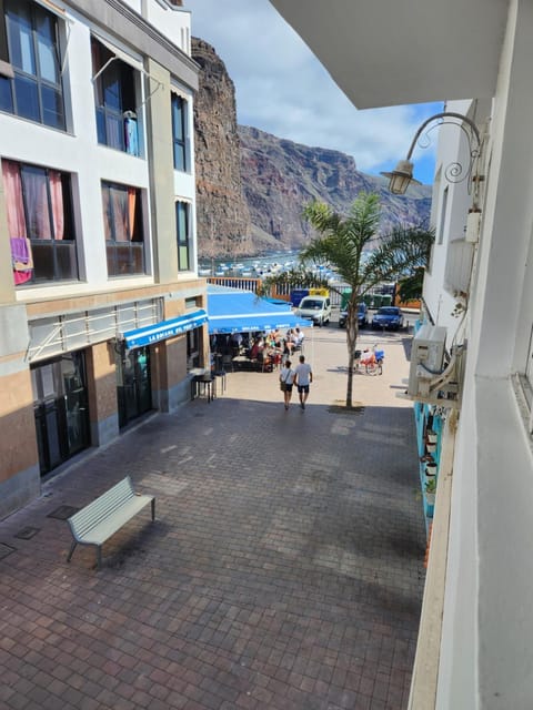 Nearby landmark, Natural landscape, View (from property/room), Street view