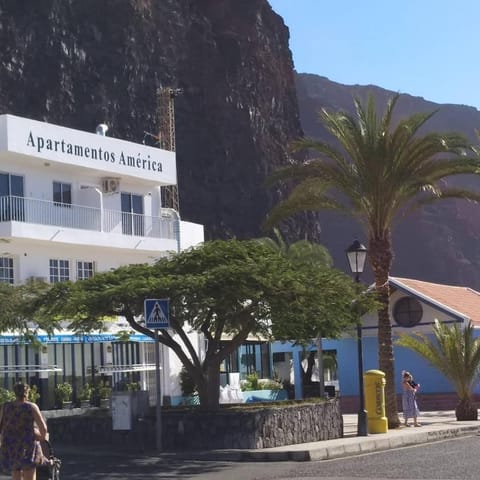 Property building, Nearby landmark, Natural landscape, Street view