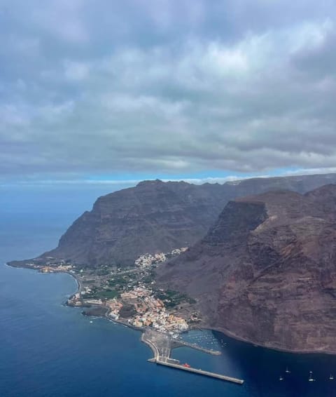 Nearby landmark, Natural landscape, Bird's eye view, Sea view