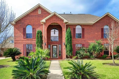 Spectacular Home with A Private Pool & BBQ Grill! Maison in Pearland